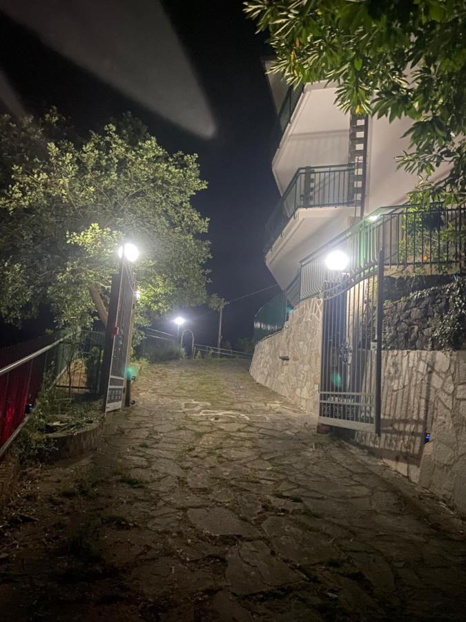 Villa Maremonti - Con 3 Piscine Sestri Levante Luaran gambar
